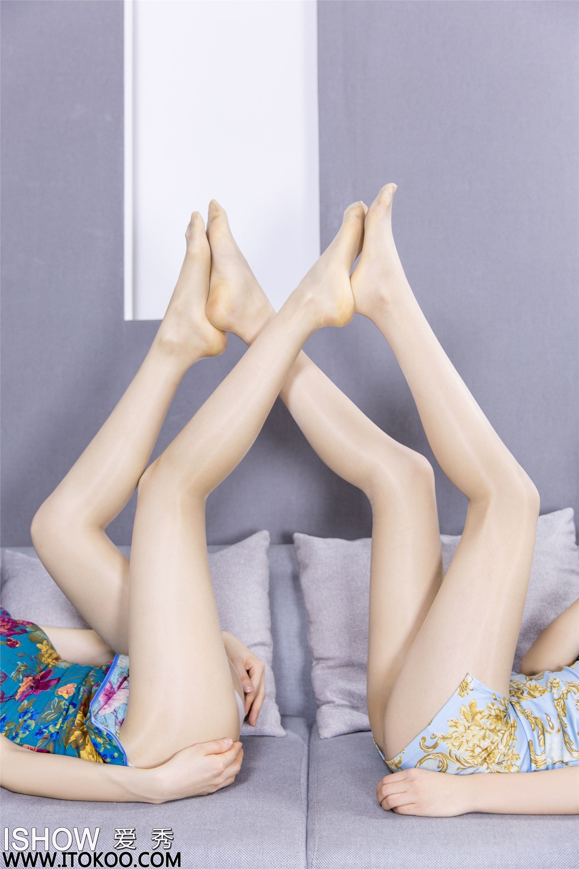 ISHOW爱秀 2022.01.31 NO.300 杨伊伊&范芳宛